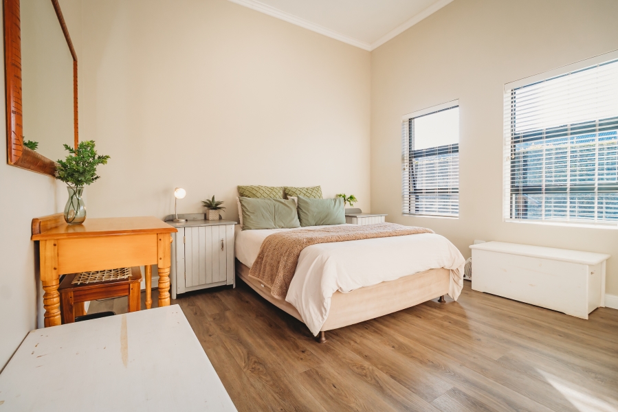 4 Bedroom Property for Sale in Kraaibosch Manor Western Cape